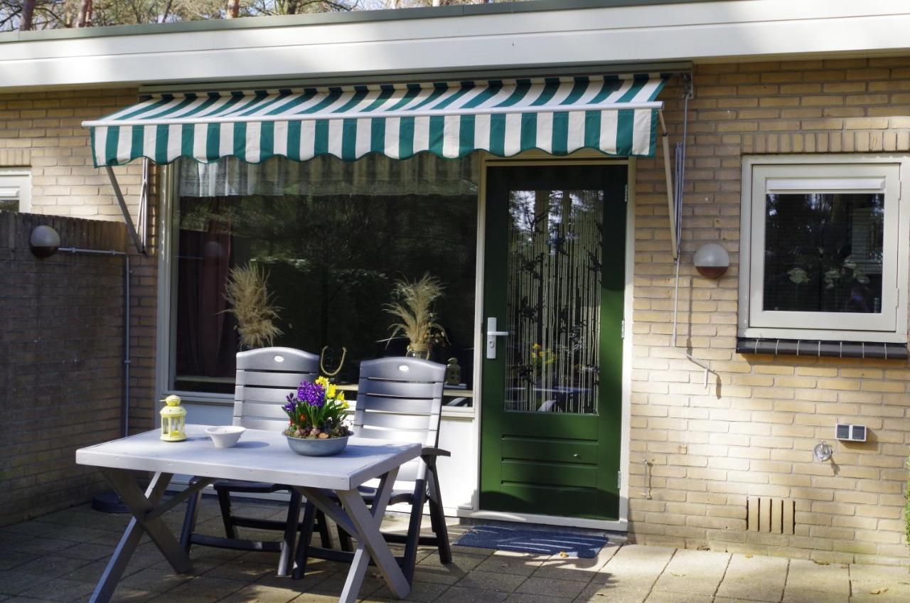 Geschakelde Bungalow Op De Veluwe "De Eekhoorn" Отерло Екстериор снимка